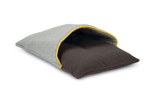 Afbeelding beeztees sleepie - kattenslaapzak - grijs - 57x38x6 cm door Tuinexpress.nl